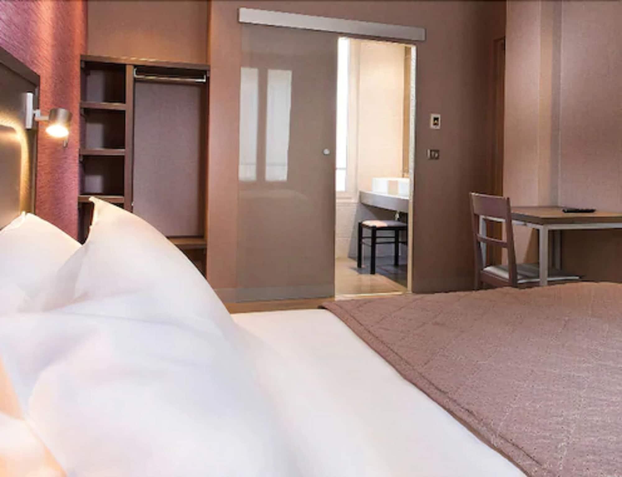 פריז Hotel Des Pavillons מראה חיצוני תמונה